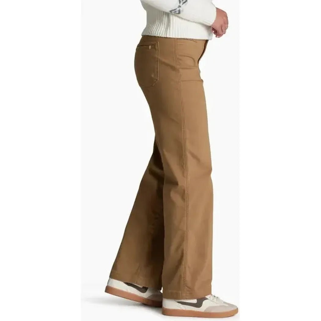 Side view of the Kuhl Women's Kontour Wide Leg in Nugmeg showing the front pocket and white background.