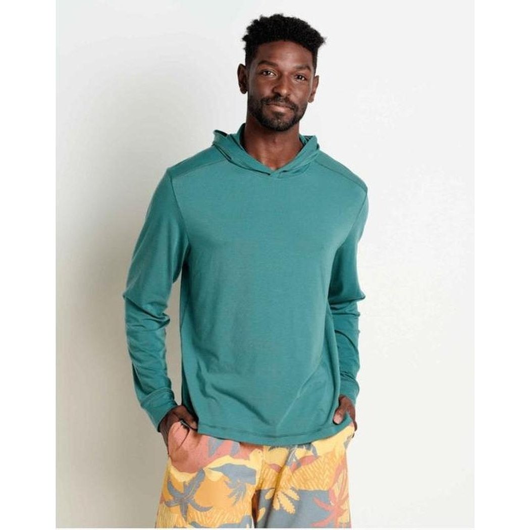 A model wearing the Toad & Co Men's Swifty Long Hoodie in Light Ash stands against a plain white background.