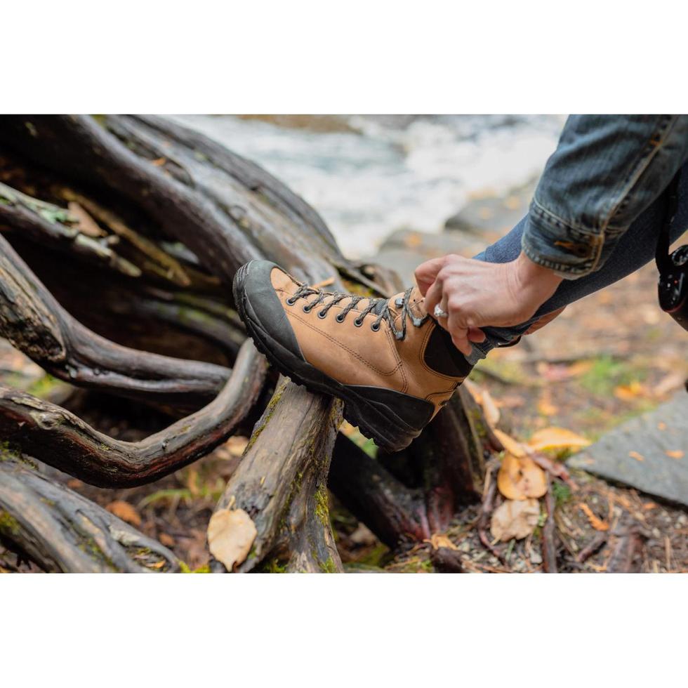 How to Break In Hiking Boots (Without Blisters): Fit, Socks, Lacing & Aftercare-Appalachian Outfitters