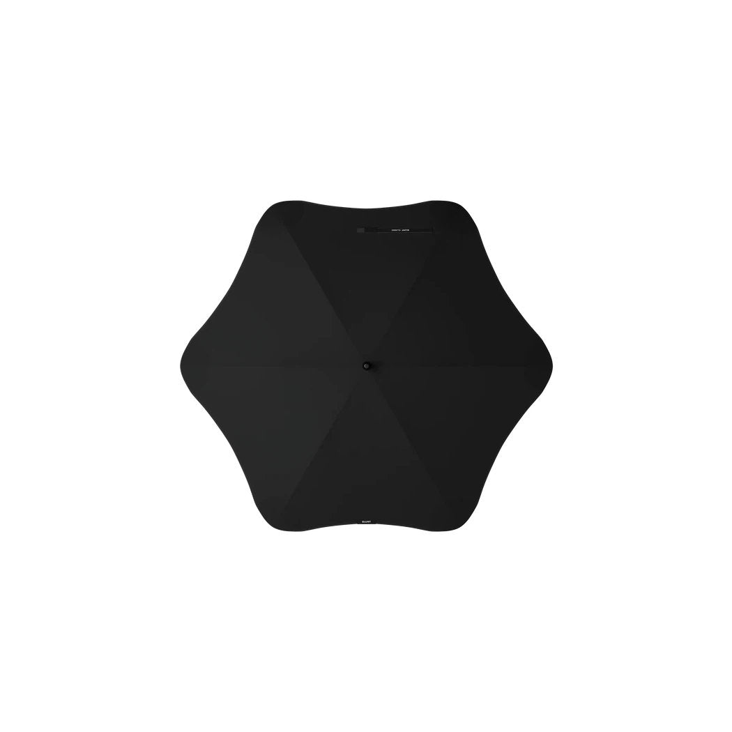 A top-down view of the Blunt Classic Black umbrella with a white background.