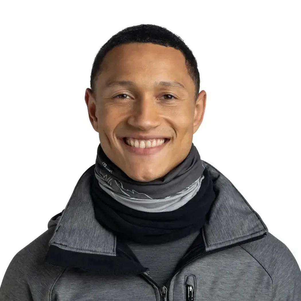 A model wears the Buff Polar - Unal G in grey against a plain white background.