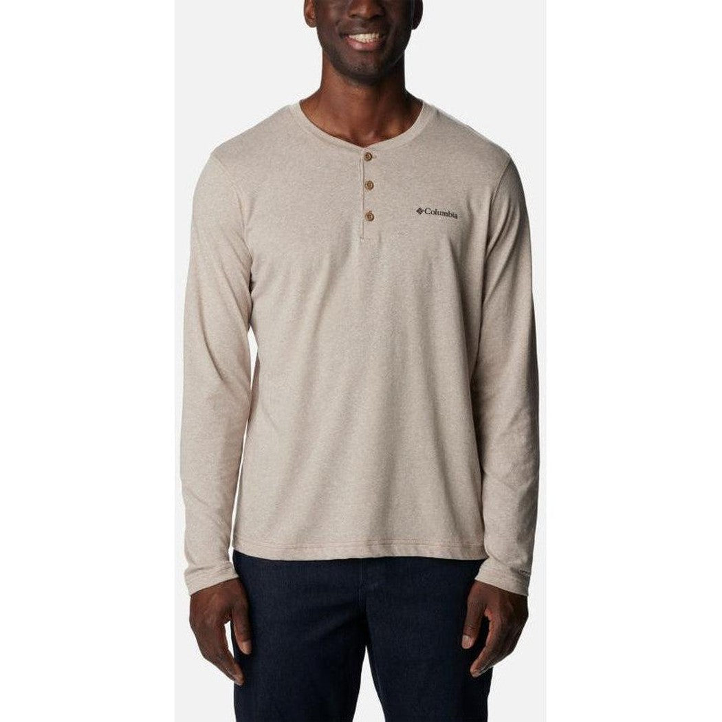 A front view of the Columbia Sportswear Men's Thisltetown Hills Henley in Delta Heather on a model against a white background.