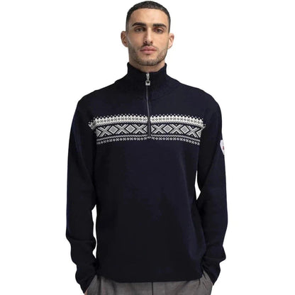 A front view of the Dale Of Norway Men's Dalestølen Sweater in Navy Offwhite with a patterned chest panel and zip neck, on a model against a white background.