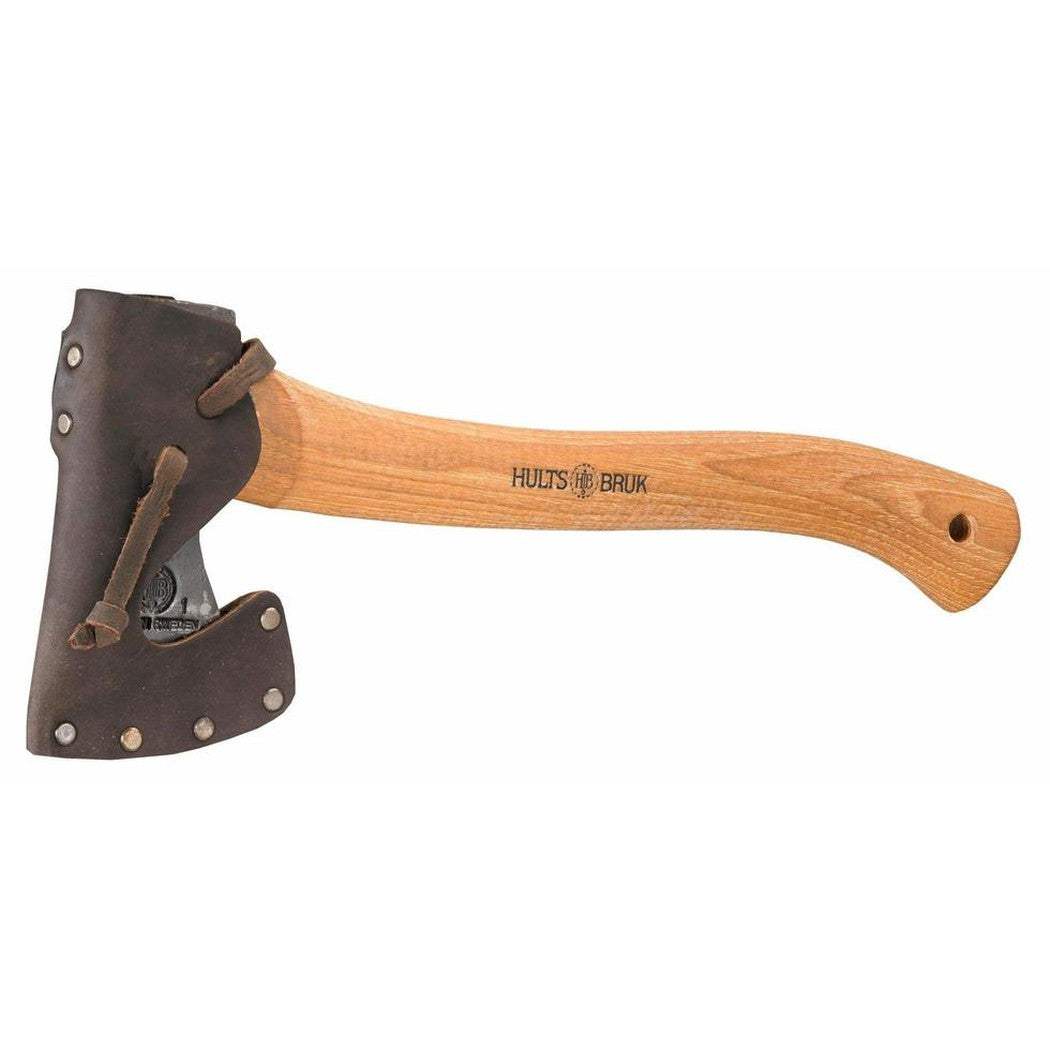 A side view of the Hults Bruk Hultån Hatchet with a 16” handle and 1 lb head against a white background.