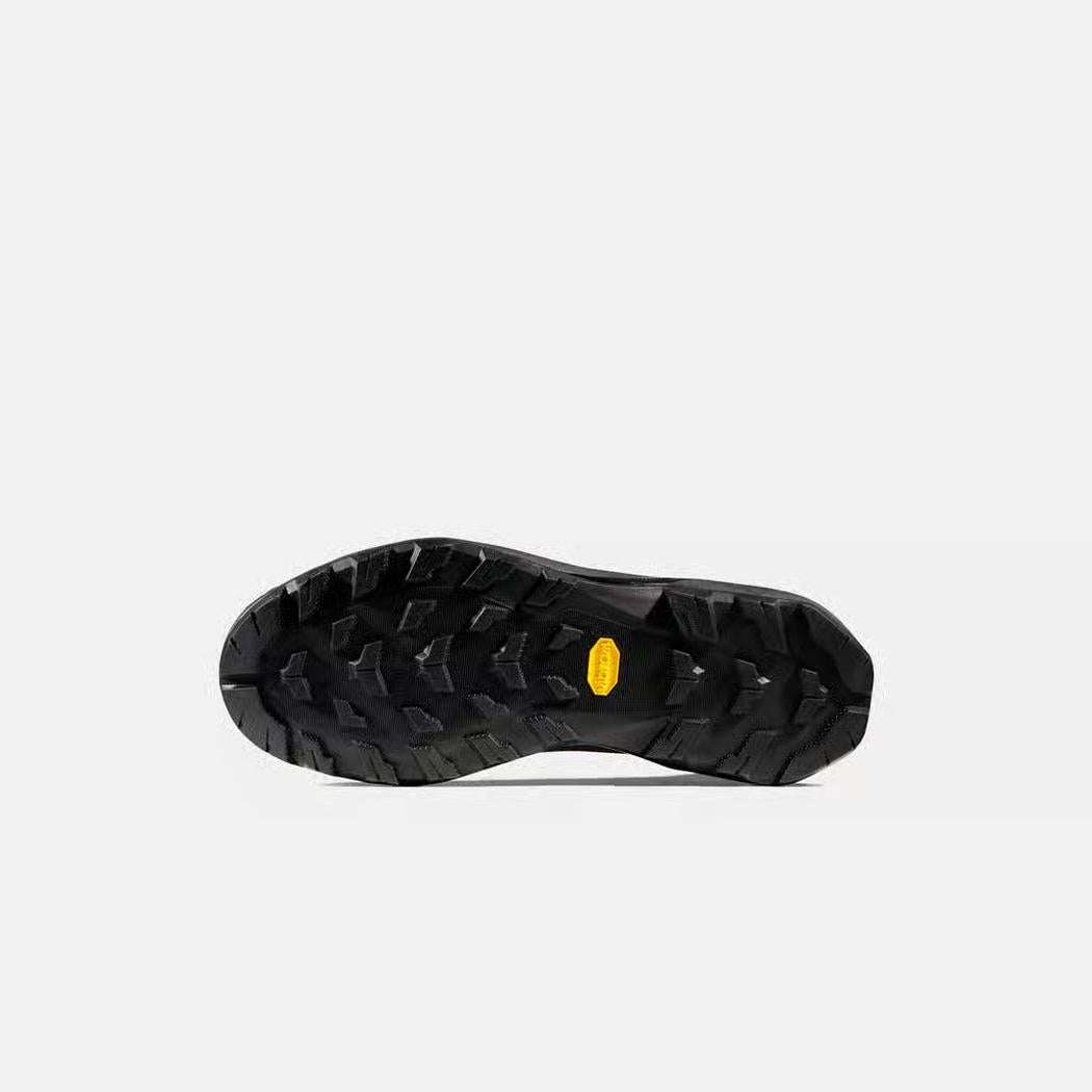 The sole of the Mammut Ducan III High LTH GTX Men boot in Moor Black is shown from above against a plain white background.