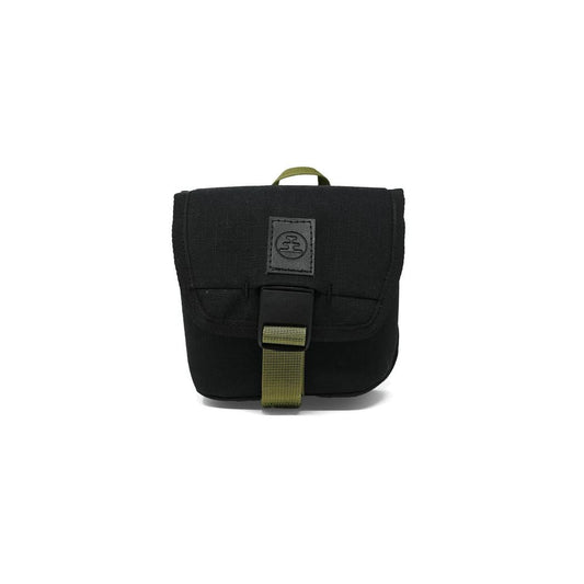 A front view of the Nocs Provisions Standard Issue Pouch in Charcoal with a green buckle and handle against a white background.