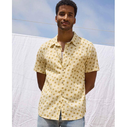 A model wears the Toad & Co Men's Fletcher Short Sleeve Shirt in Barley Pattern against a white background.
